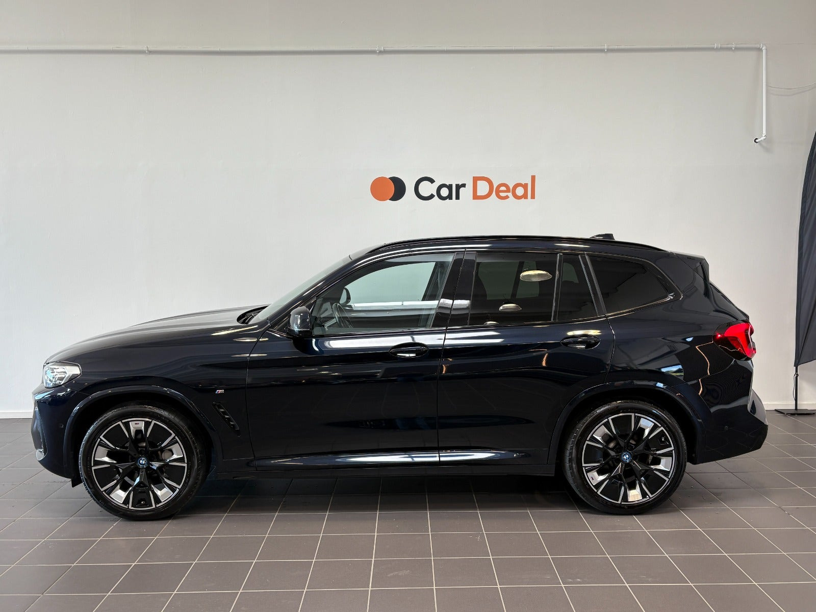 Sort BMW iX3 fra 2023
