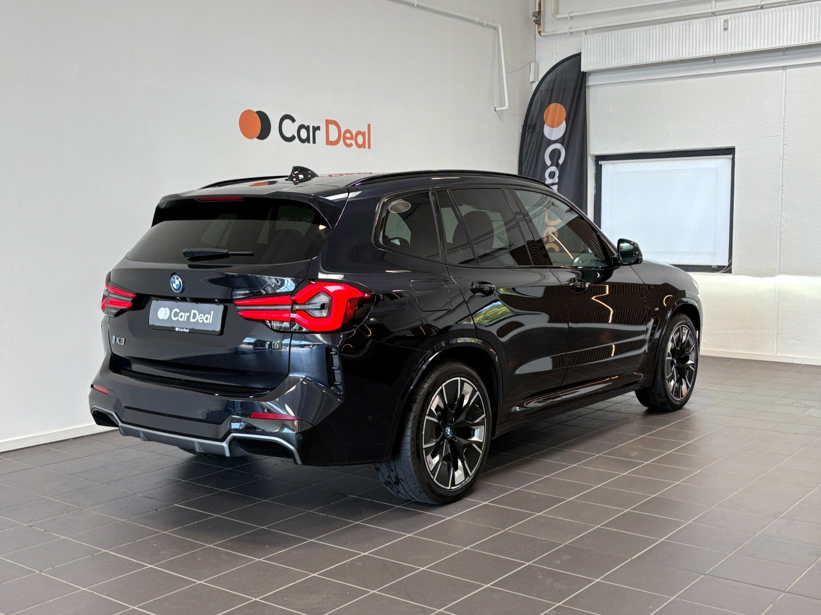 Sort BMW iX3 fra 2023