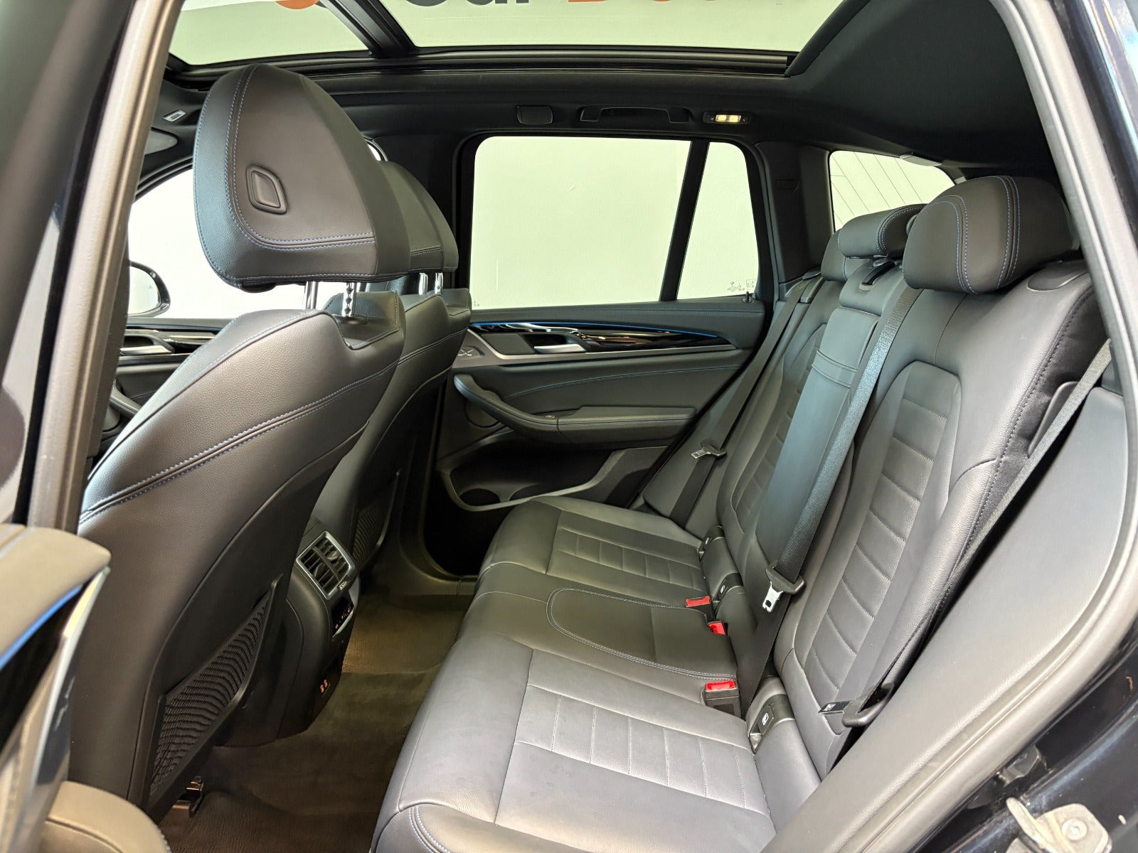 Sort BMW iX3 fra 2023