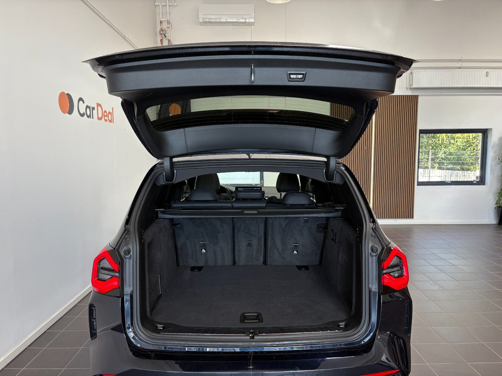 Sort BMW iX3 fra 2023
