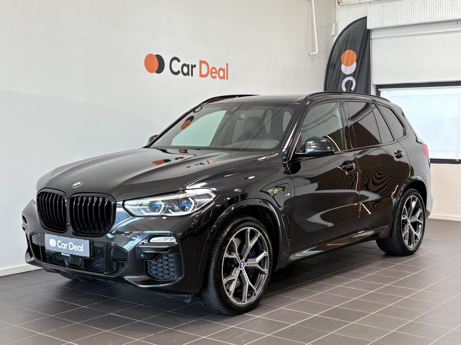 Sort BMW X5 fra 2021