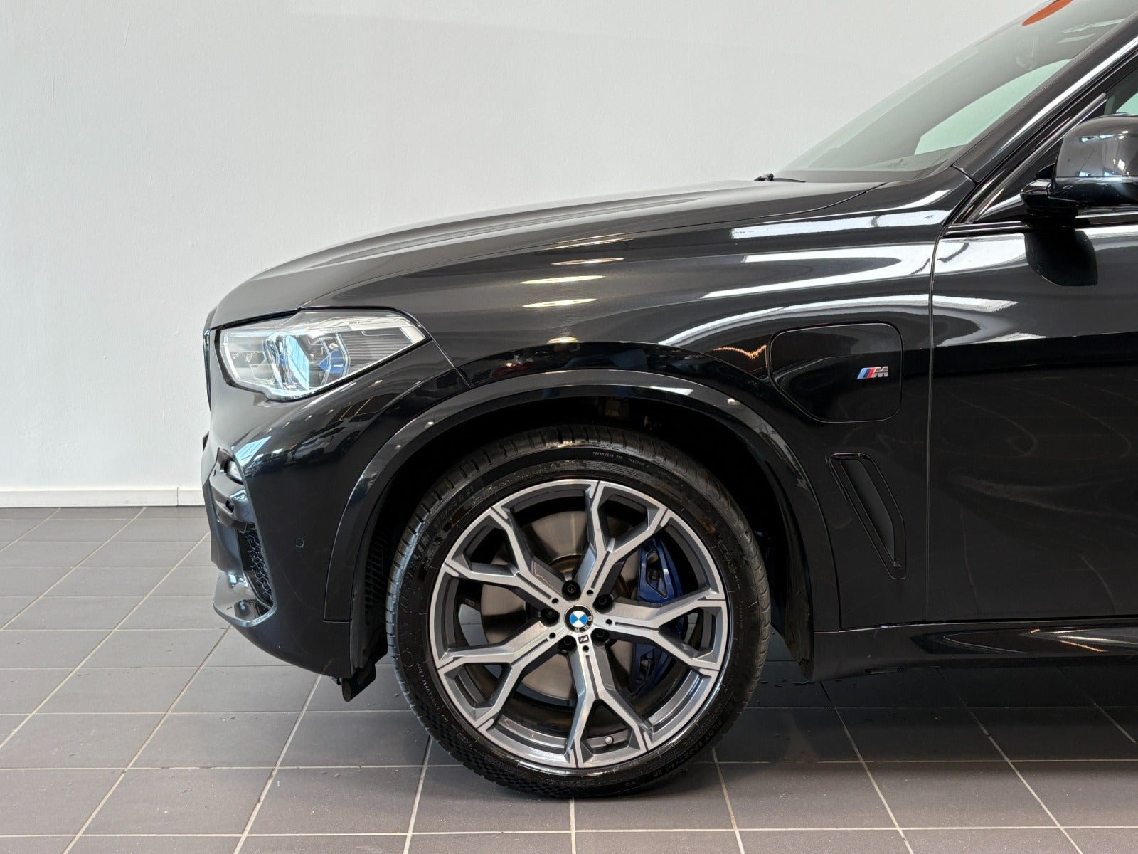 Sort BMW X5 fra 2021