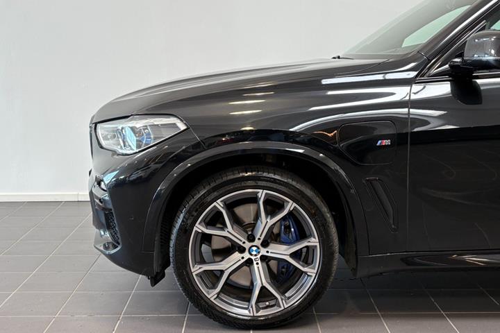 Sort BMW X5 fra 2021