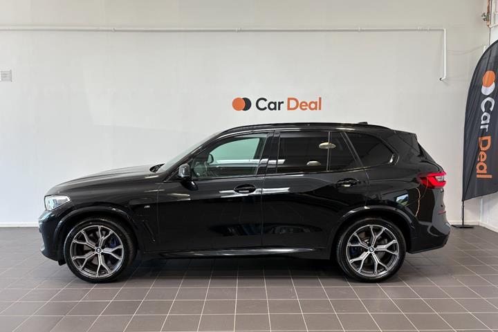 Sort BMW X5 fra 2021