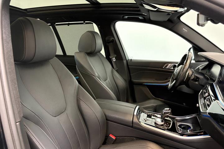 Sort BMW X5 fra 2021