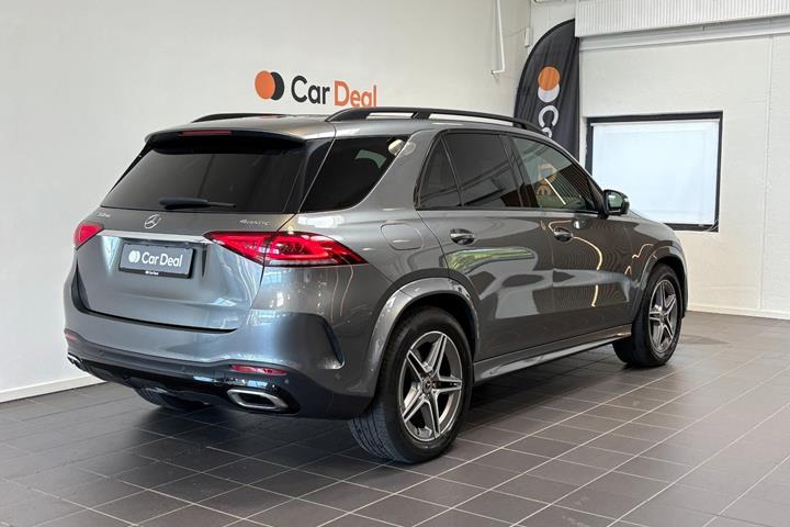 Grå Mercedes GLE350 de fra 2022