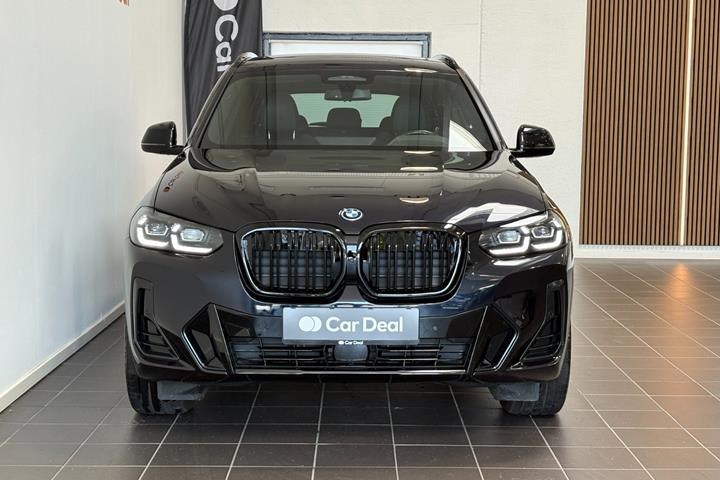 Sort BMW iX3 fra 2023