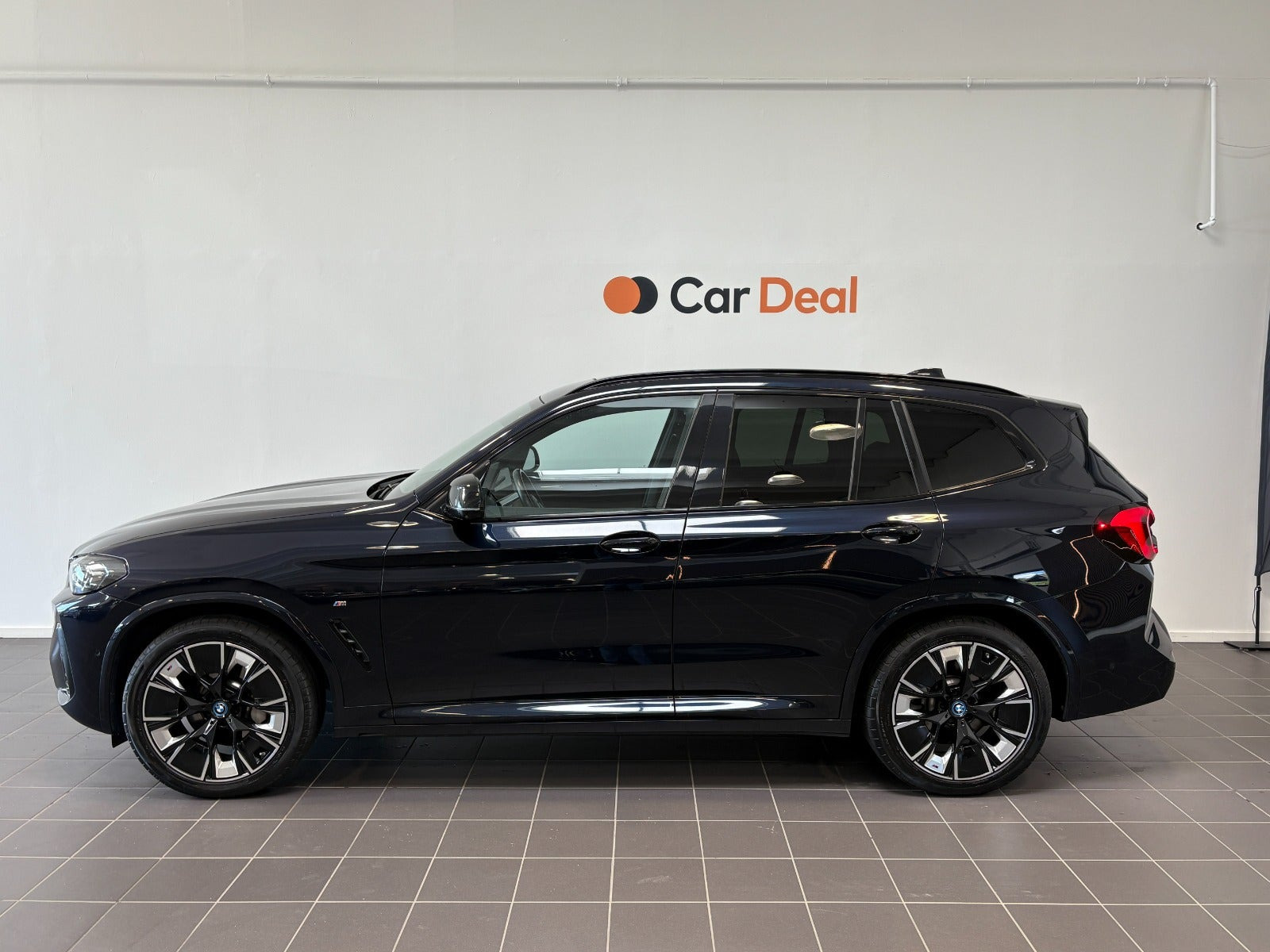 Sort BMW iX3 fra 2023