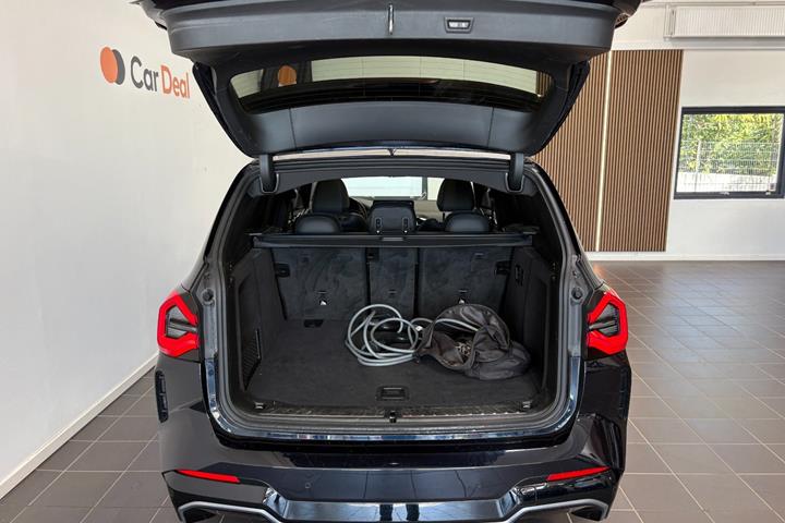 Sort BMW iX3 fra 2023
