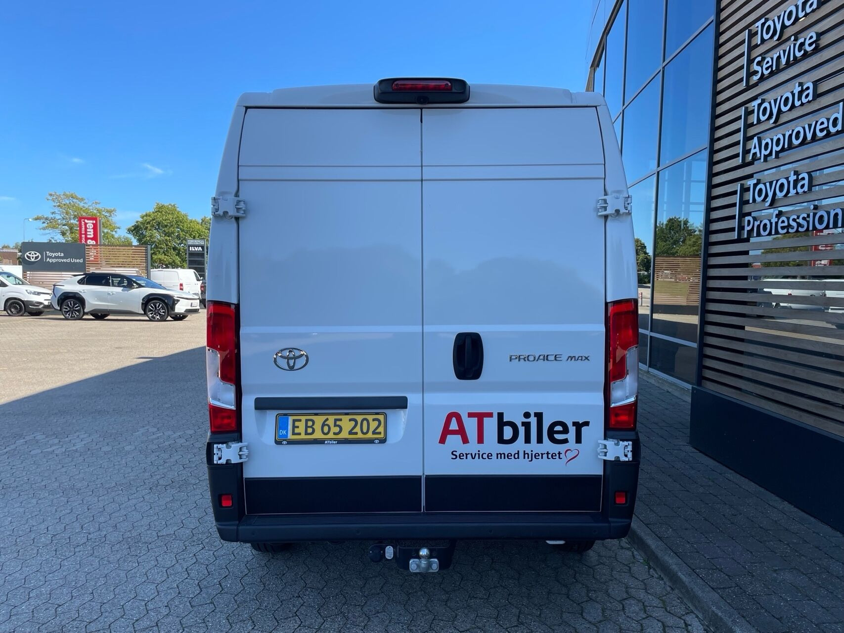 Hvid Toyota Proace Max fra 2024