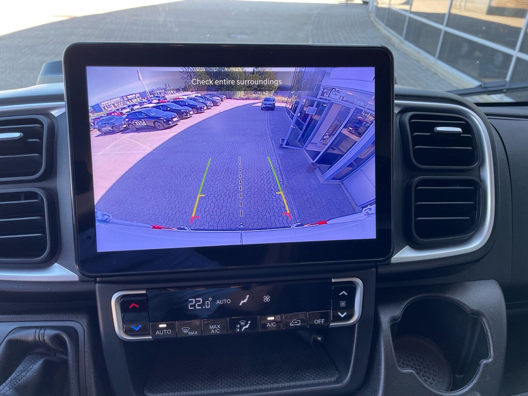 Hvid Toyota Proace Max fra 2024