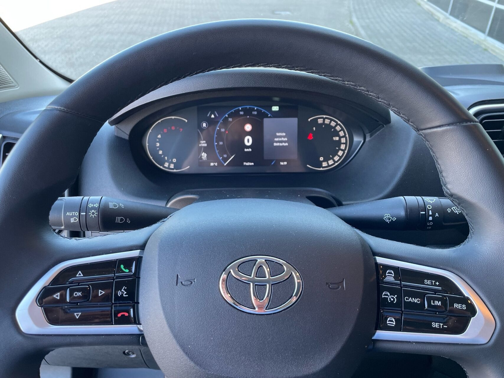 Hvid Toyota Proace Max fra 2024
