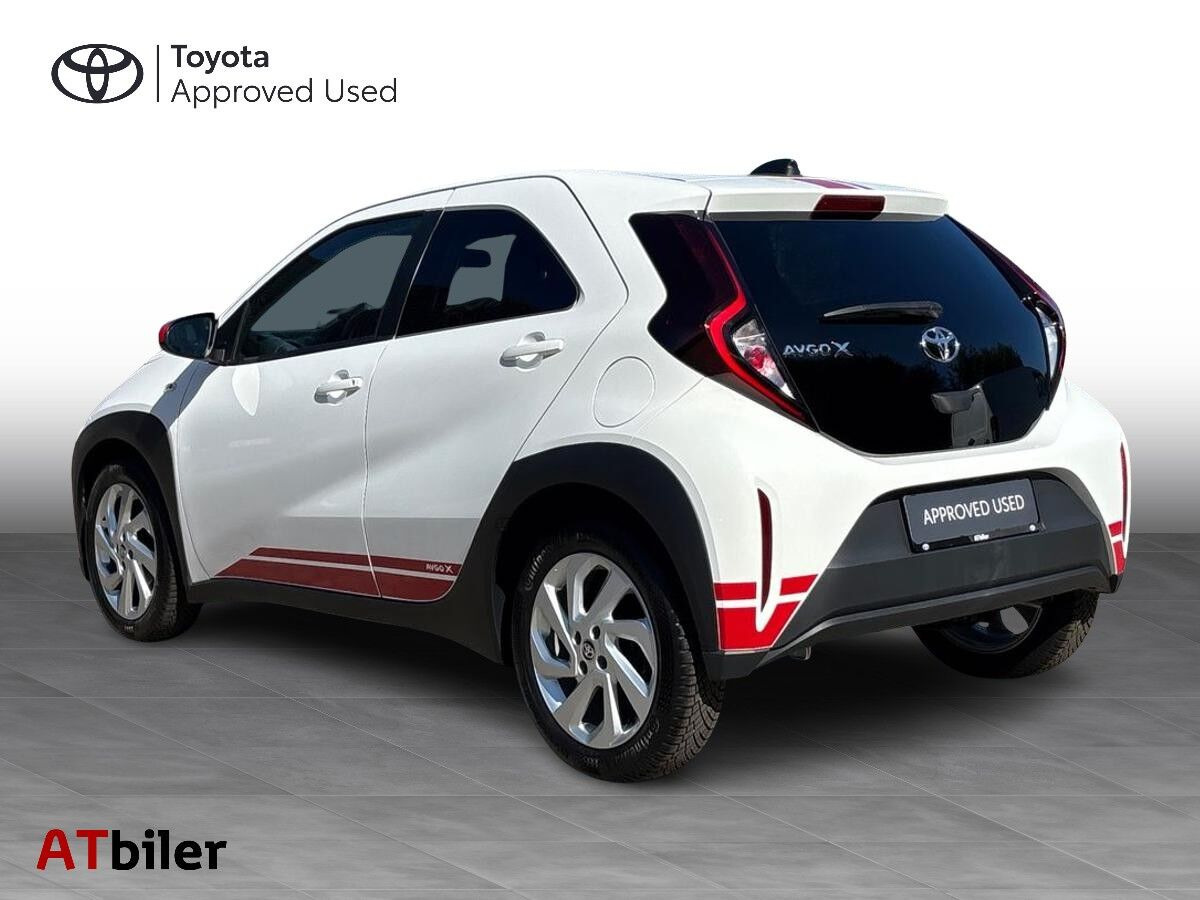 Hvid Toyota Aygo X fra 2022