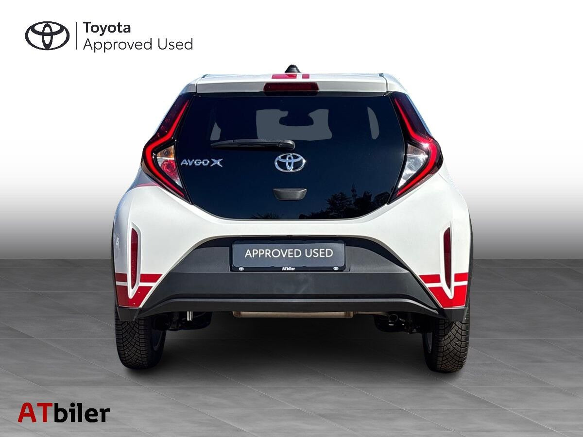 Hvid Toyota Aygo X fra 2022