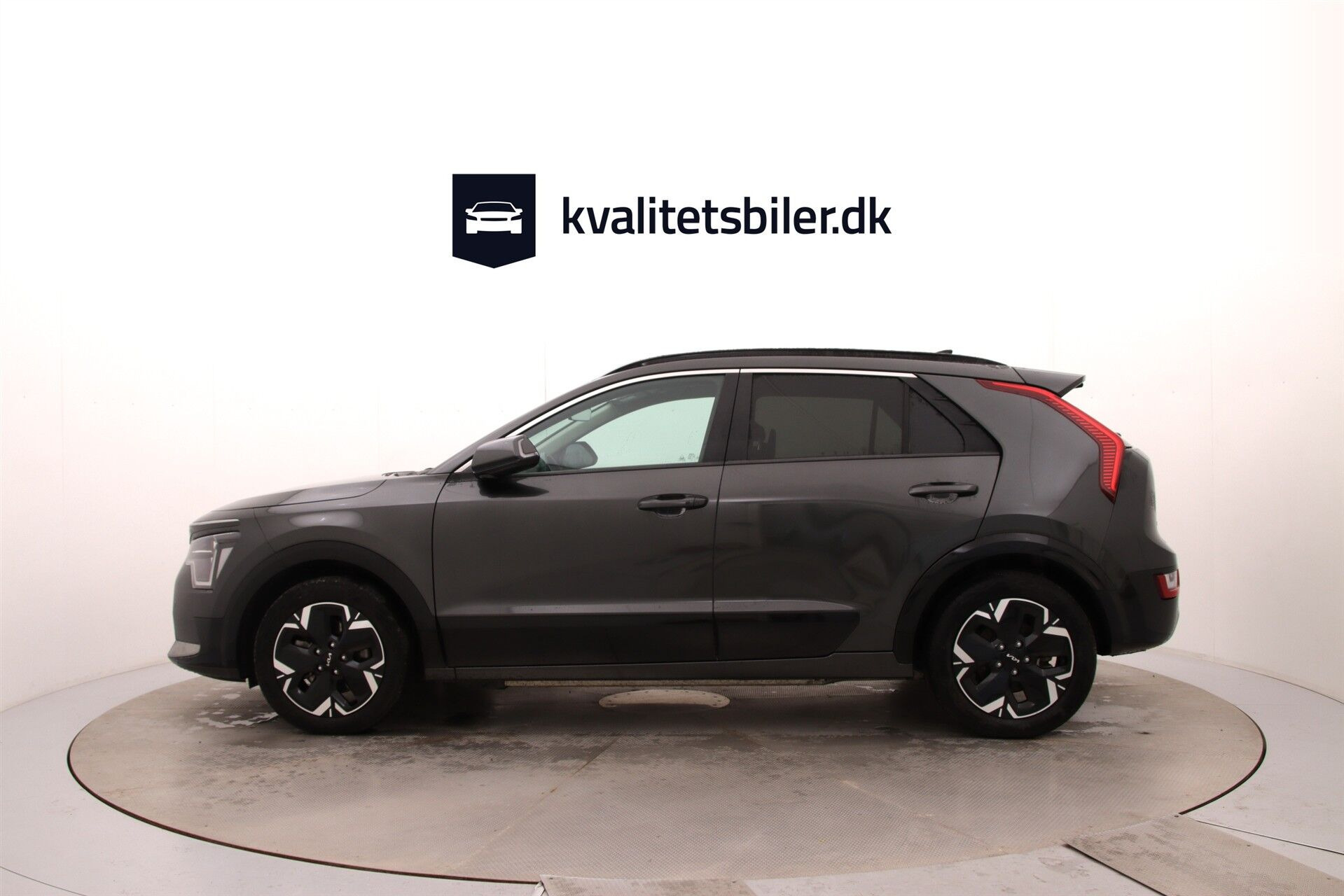 Grå Kia Niro EV fra 2024