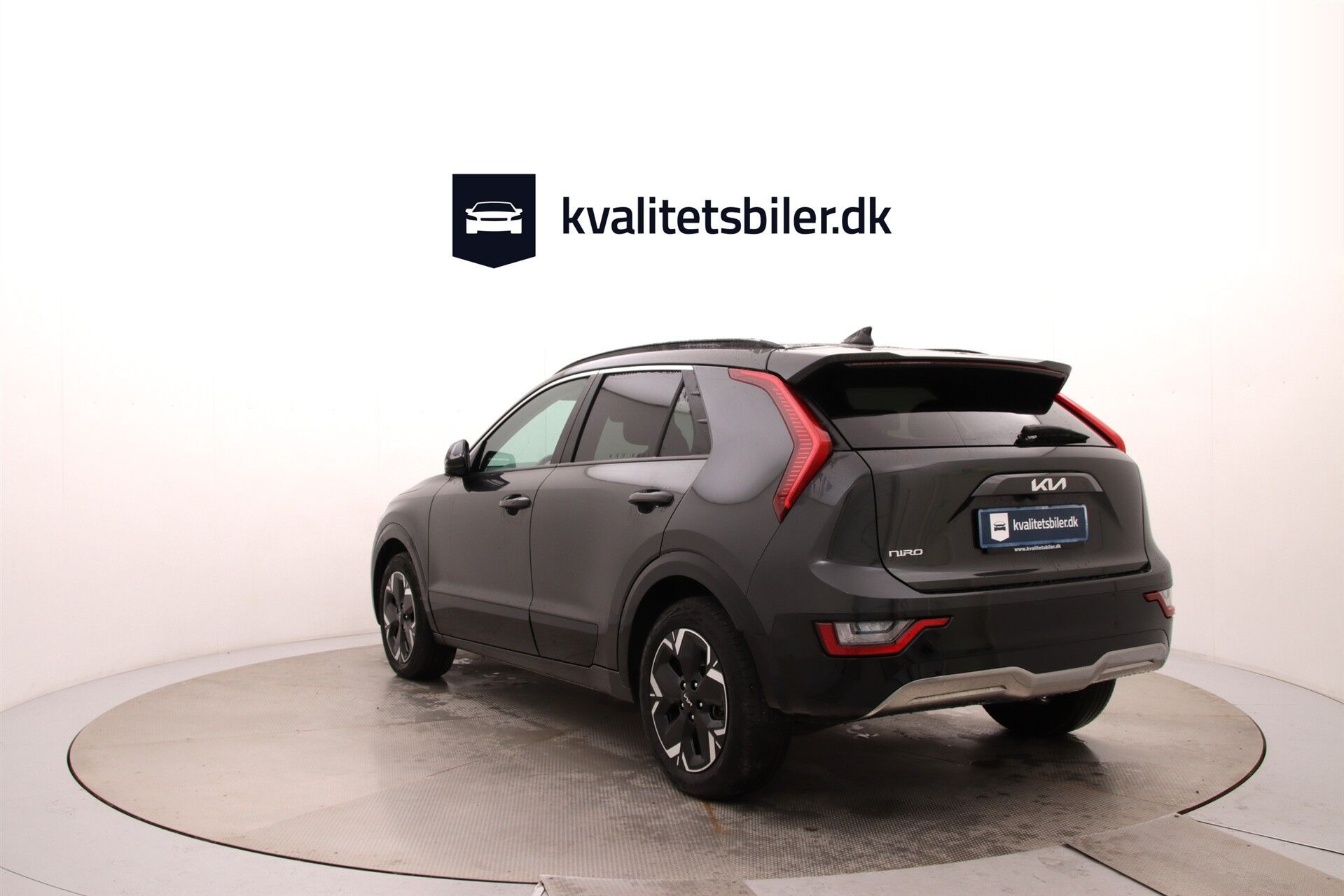 Grå Kia Niro EV fra 2024