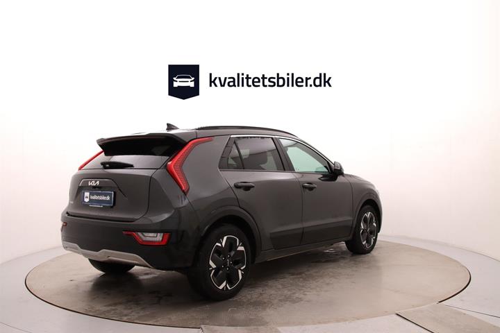 Grå Kia Niro EV fra 2024