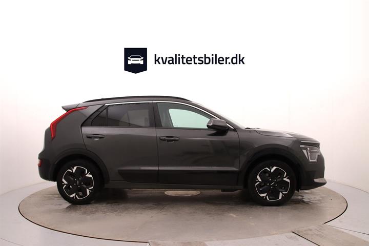 Grå Kia Niro EV fra 2024