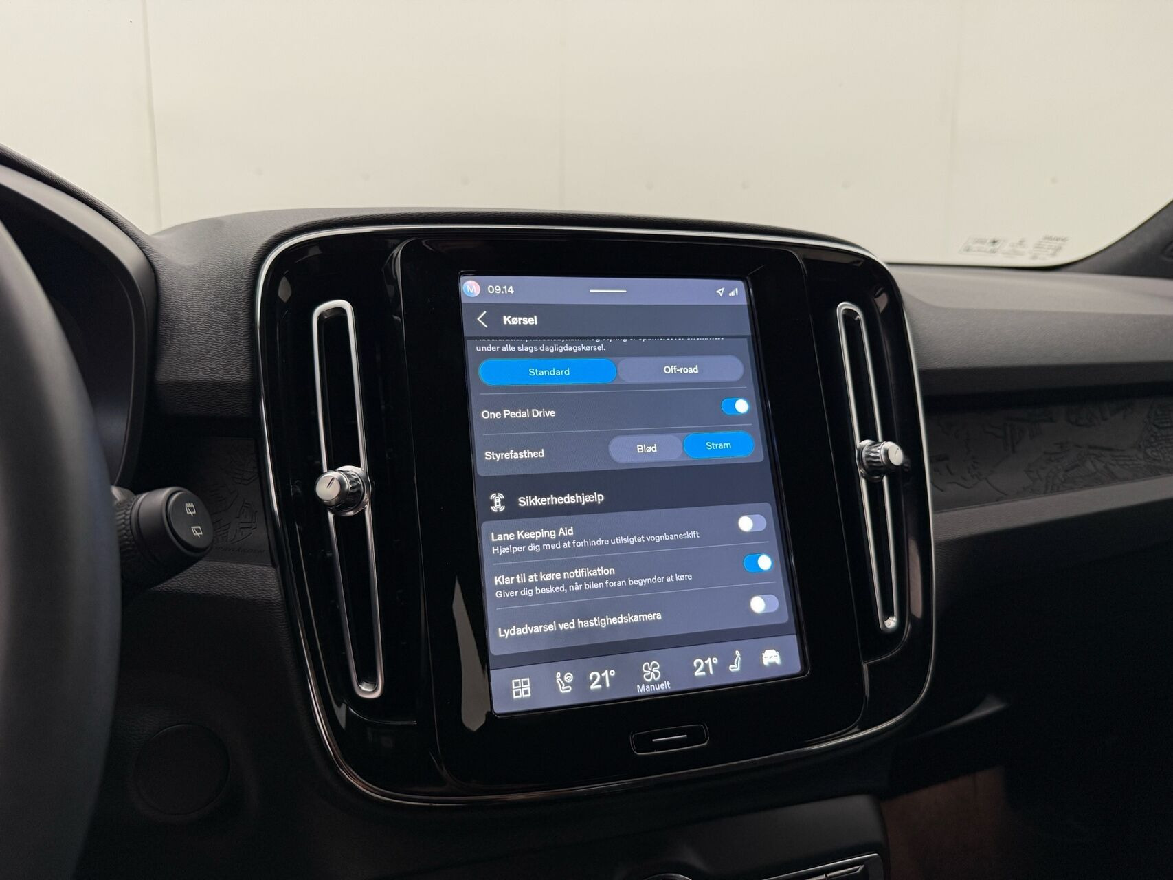 Sort Volvo XC40 fra 2022