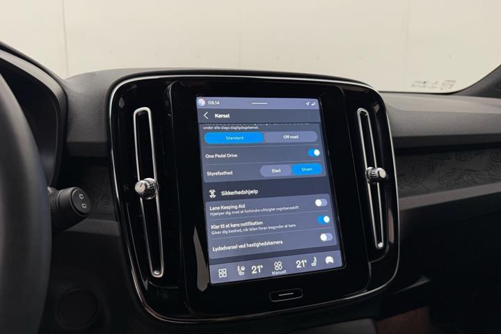 Sort Volvo XC40 fra 2022