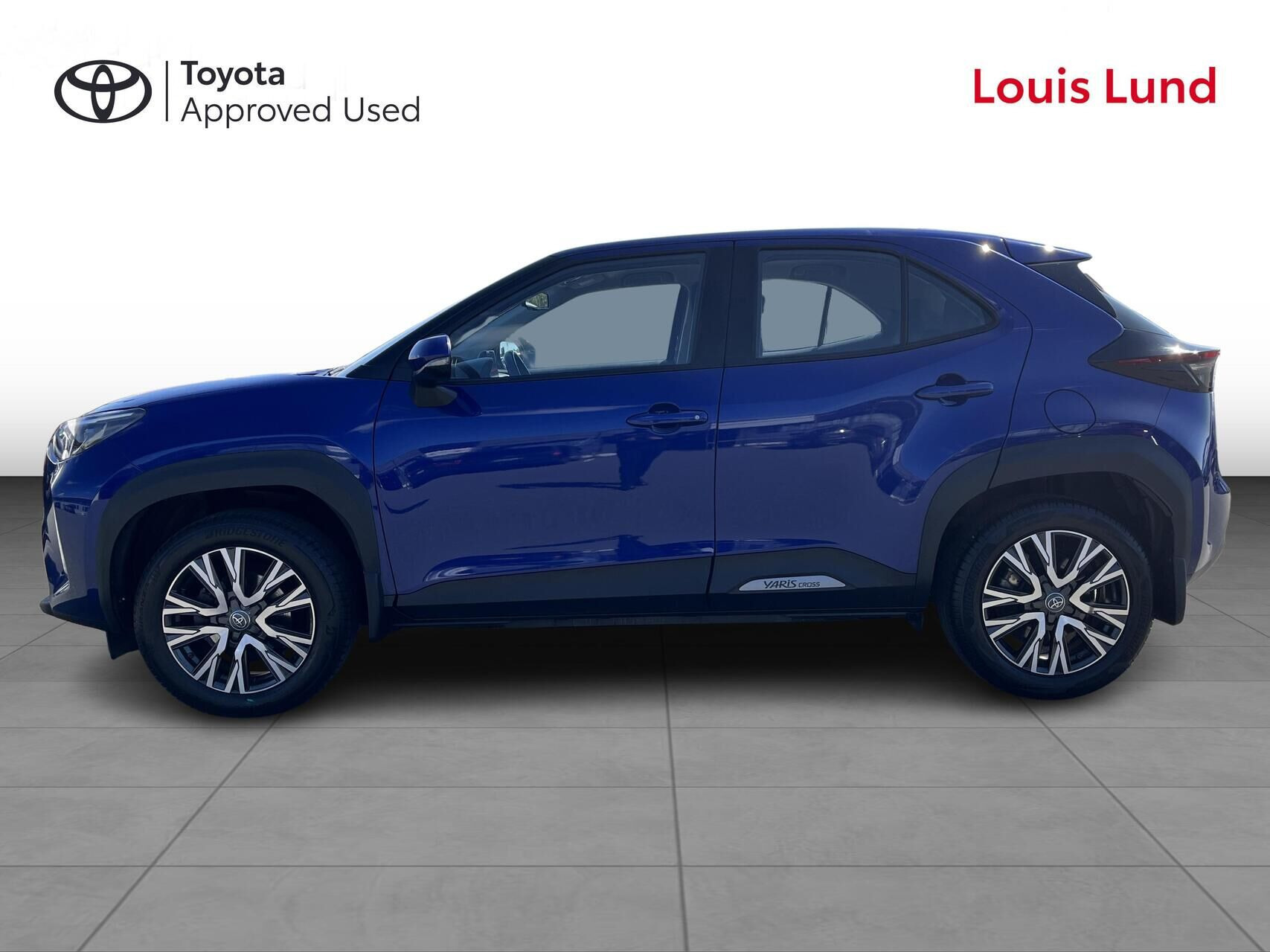 Blå Toyota Yaris Cross fra 2021