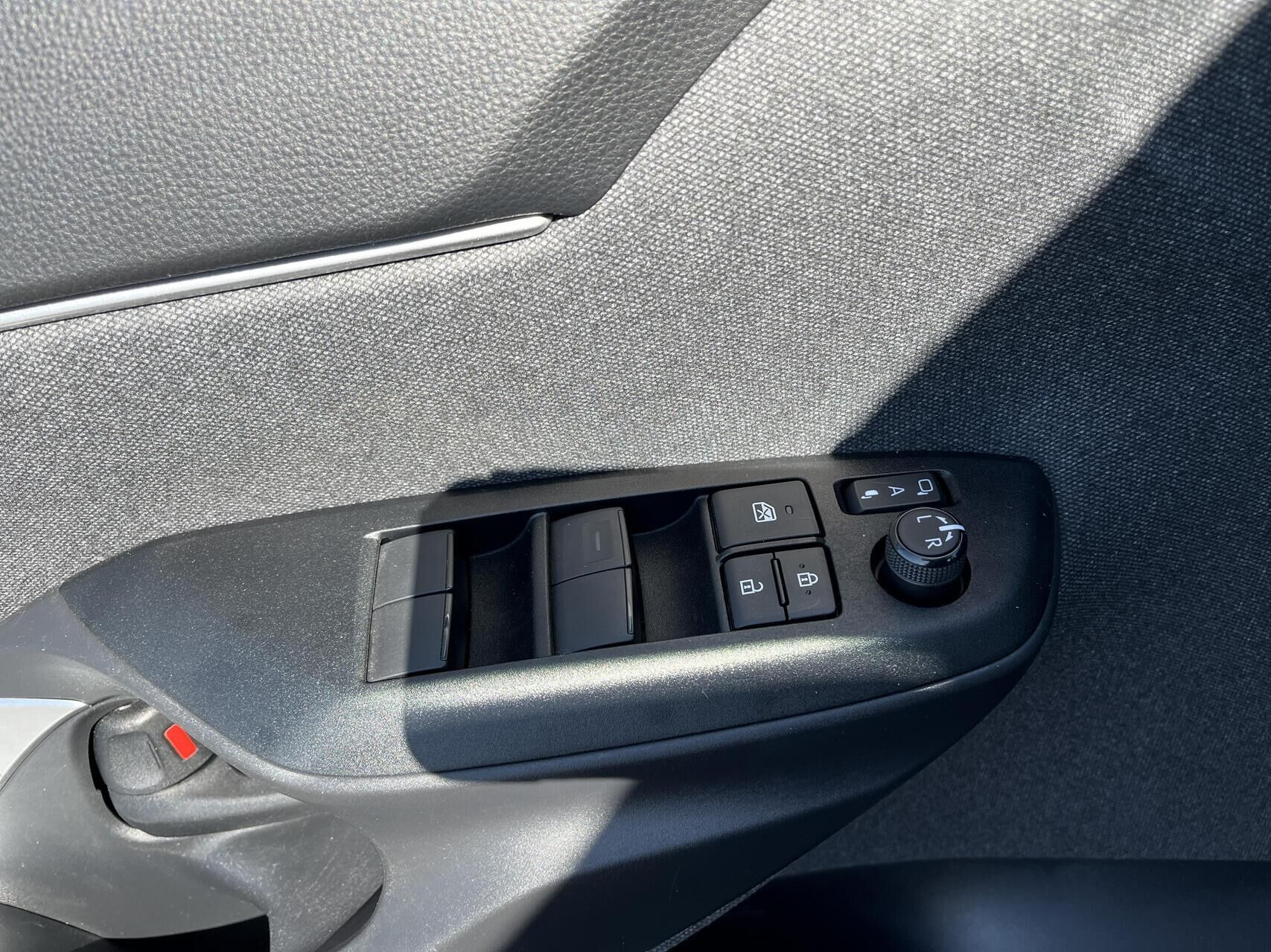 Blå Toyota Yaris Cross fra 2021