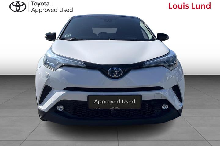 Hvid Toyota C-HR fra 2018