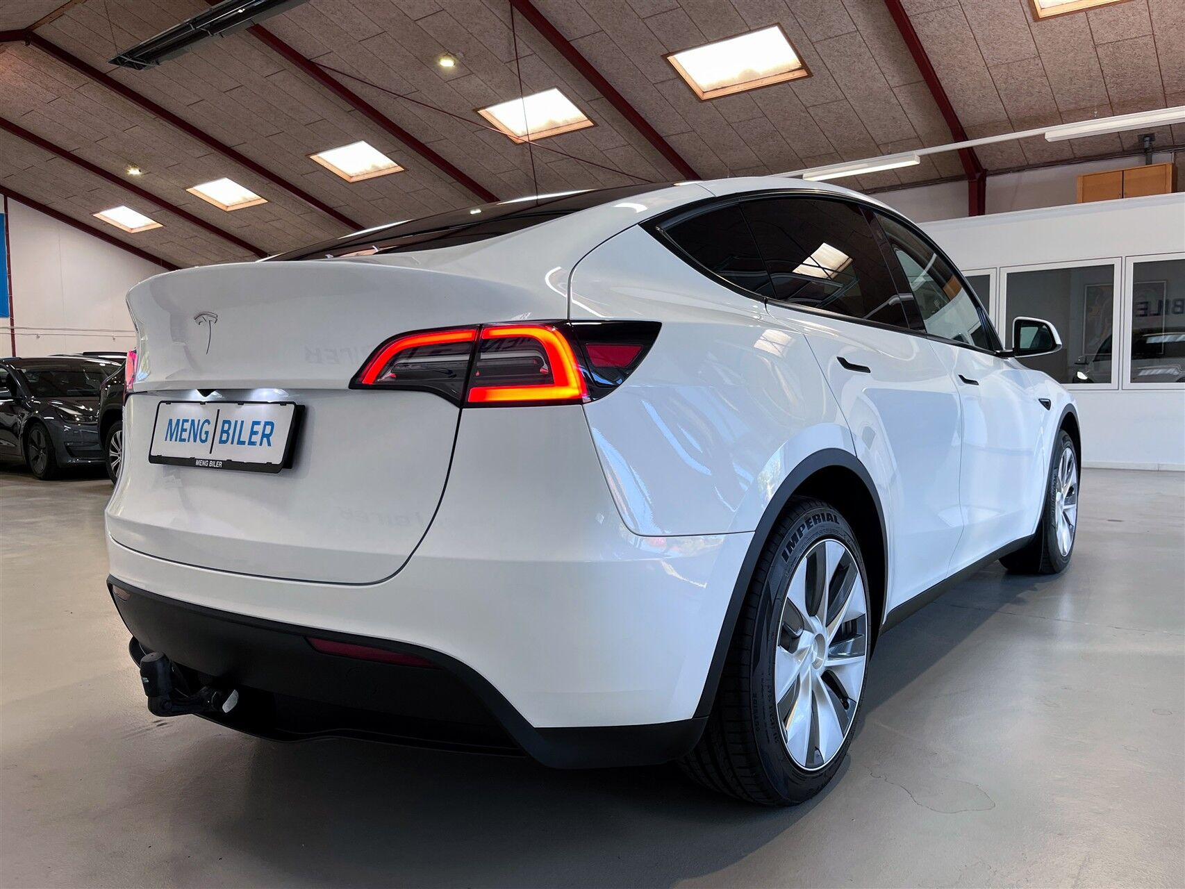 Tesla Model Y Standard Range RWD, 299ps, 2023