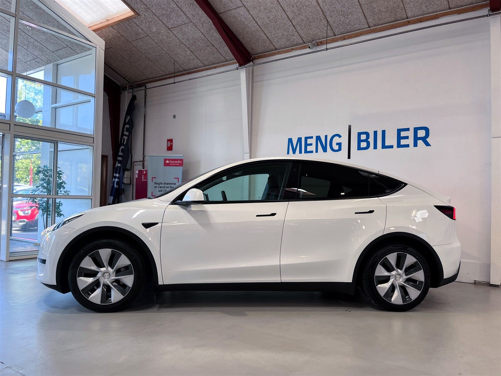 Tesla Model Y Standard Range RWD, 299ps, 2023