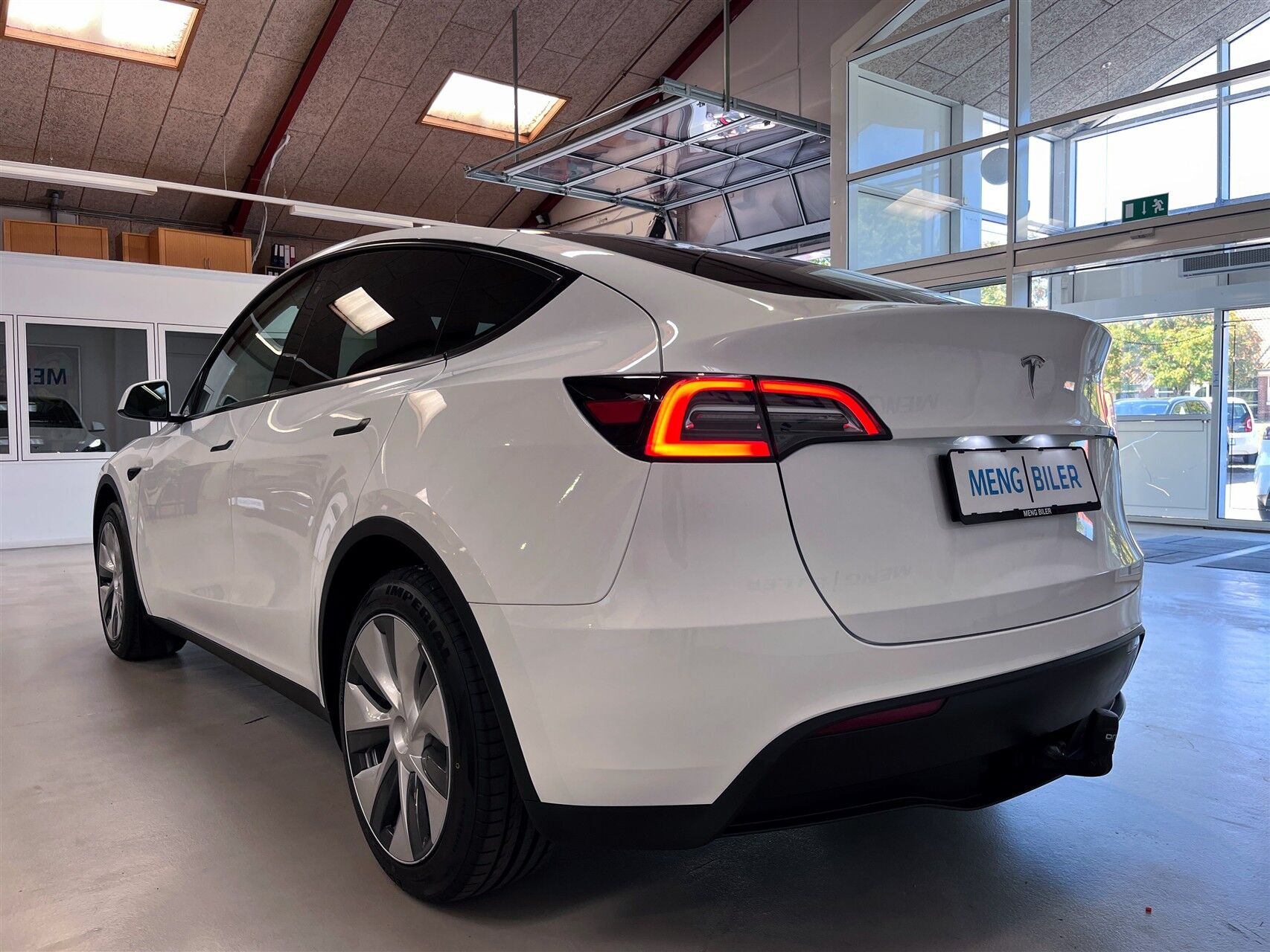 Tesla Model Y Standard Range RWD, 299ps, 2023
