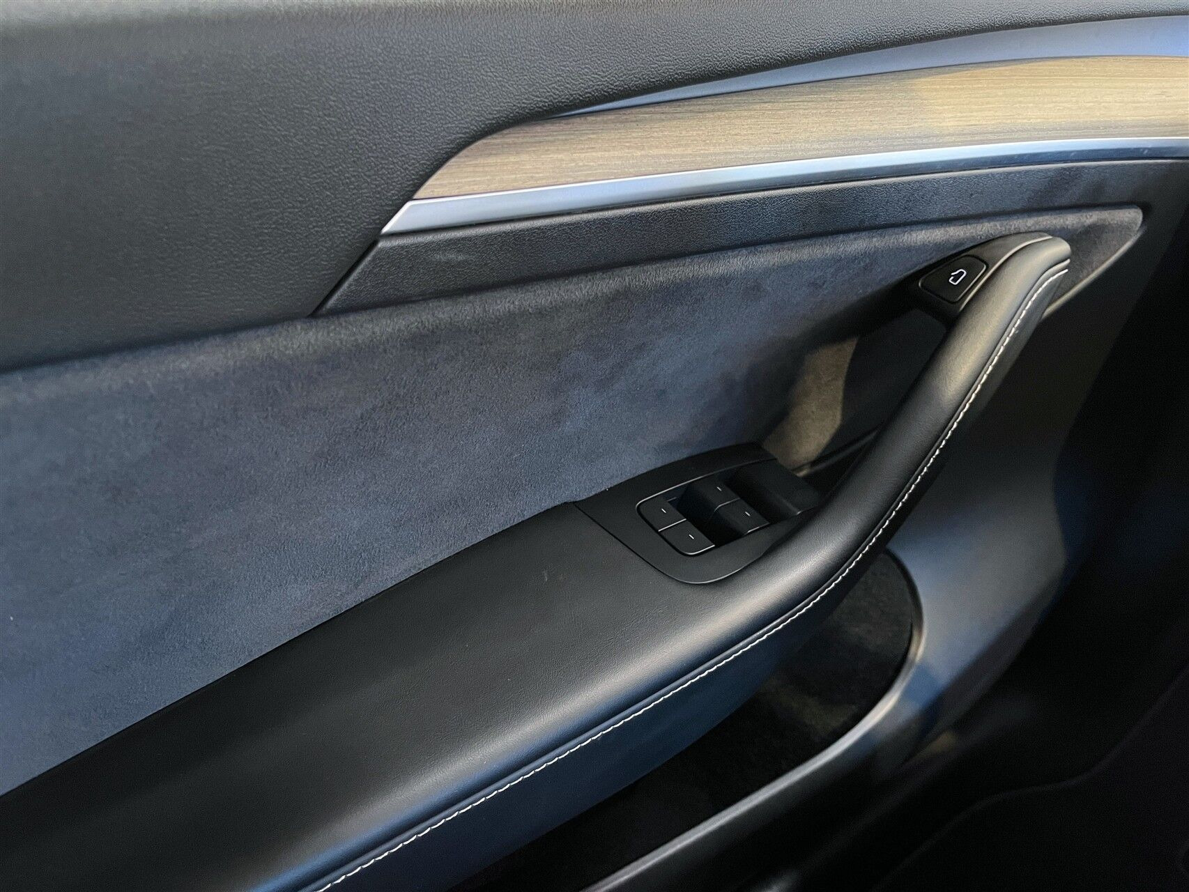 Tesla Model Y Standard Range RWD, 299ps, 2023