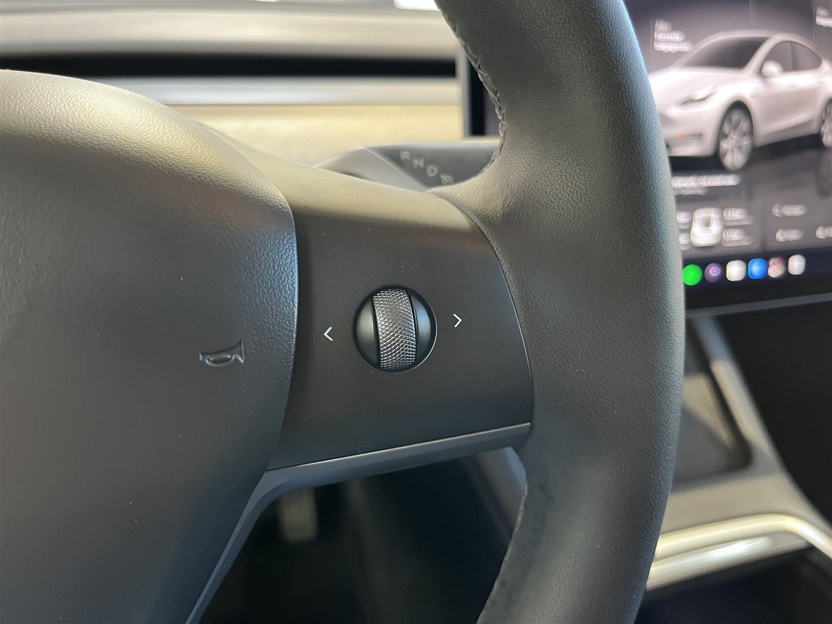 Tesla Model Y Standard Range RWD, 299ps, 2023