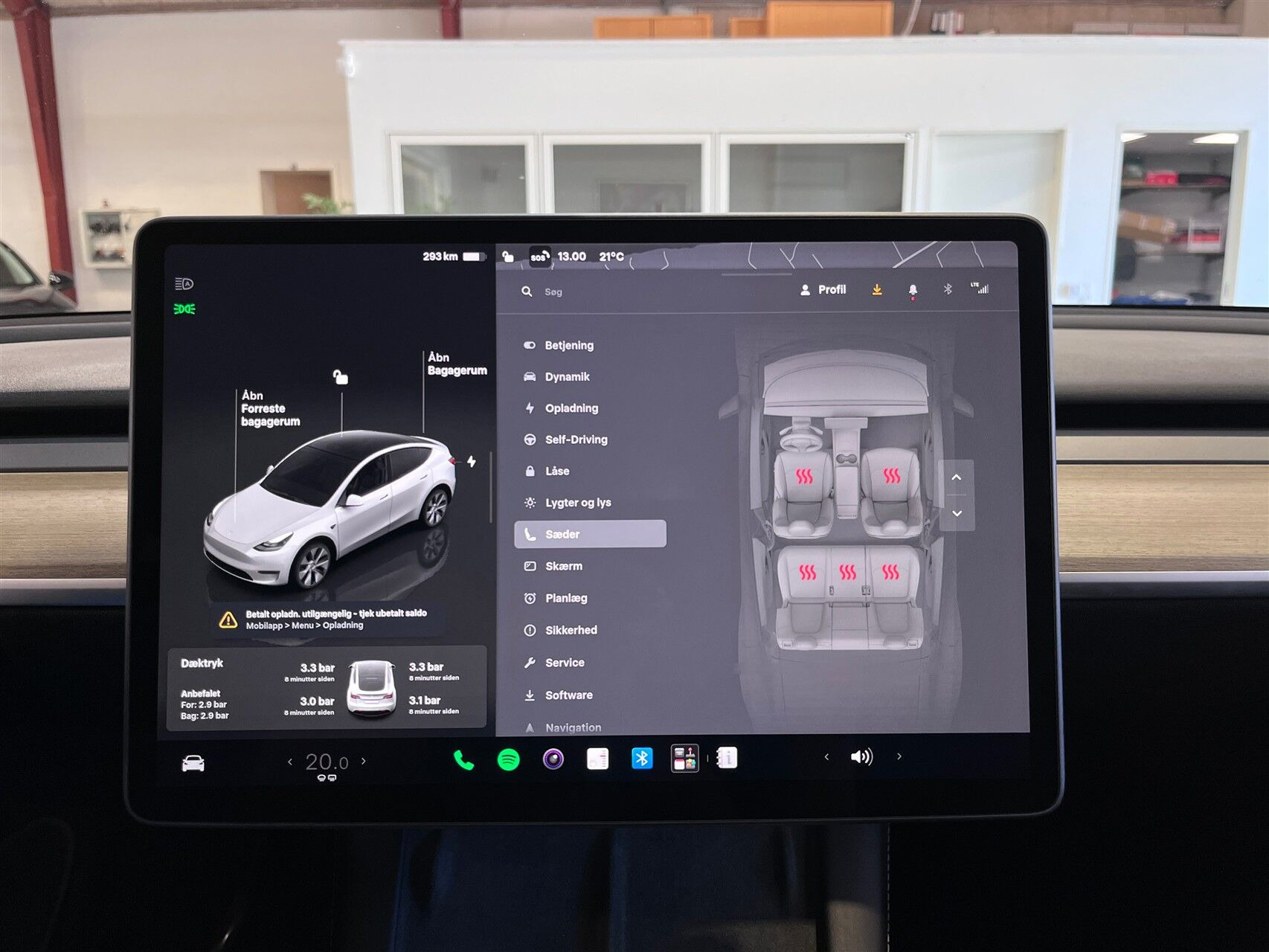Tesla Model Y Standard Range RWD, 299ps, 2023