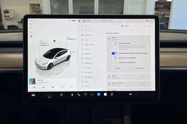 Hvid Tesla Model 3 fra 2023