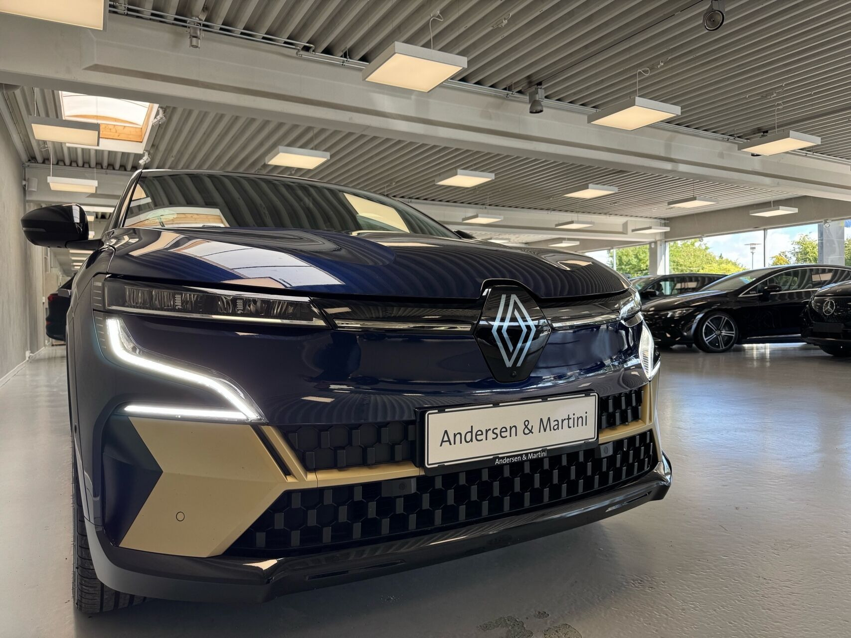 Blå Renault Mégane fra 2024