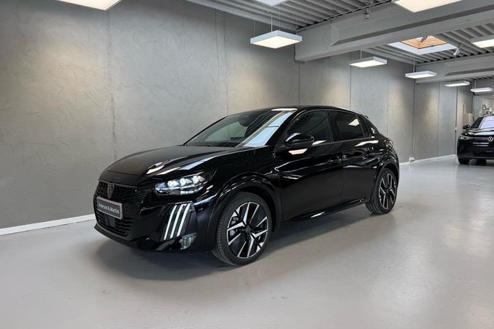 Sort Peugeot e-208 fra 2026