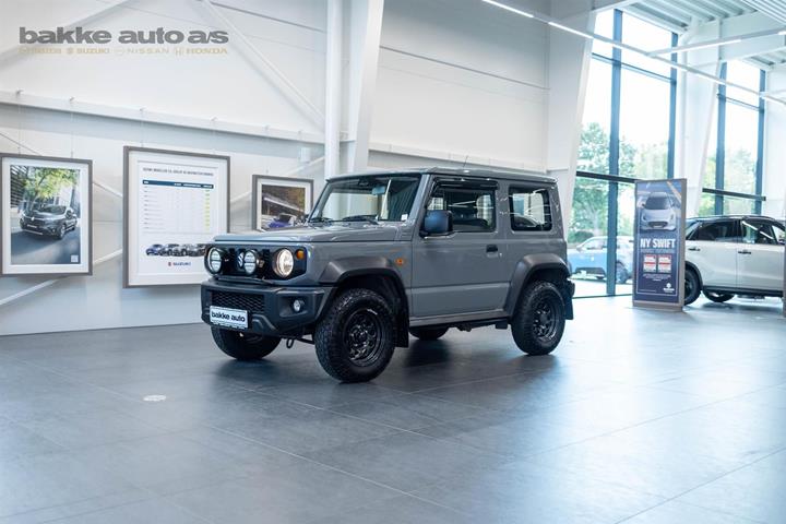 Grå Suzuki Jimny fra 2023