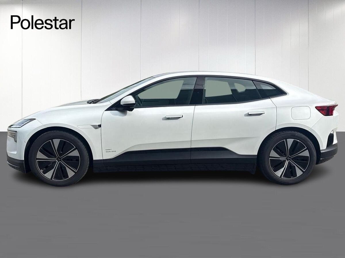 Hvid Polestar 4 fra 2026