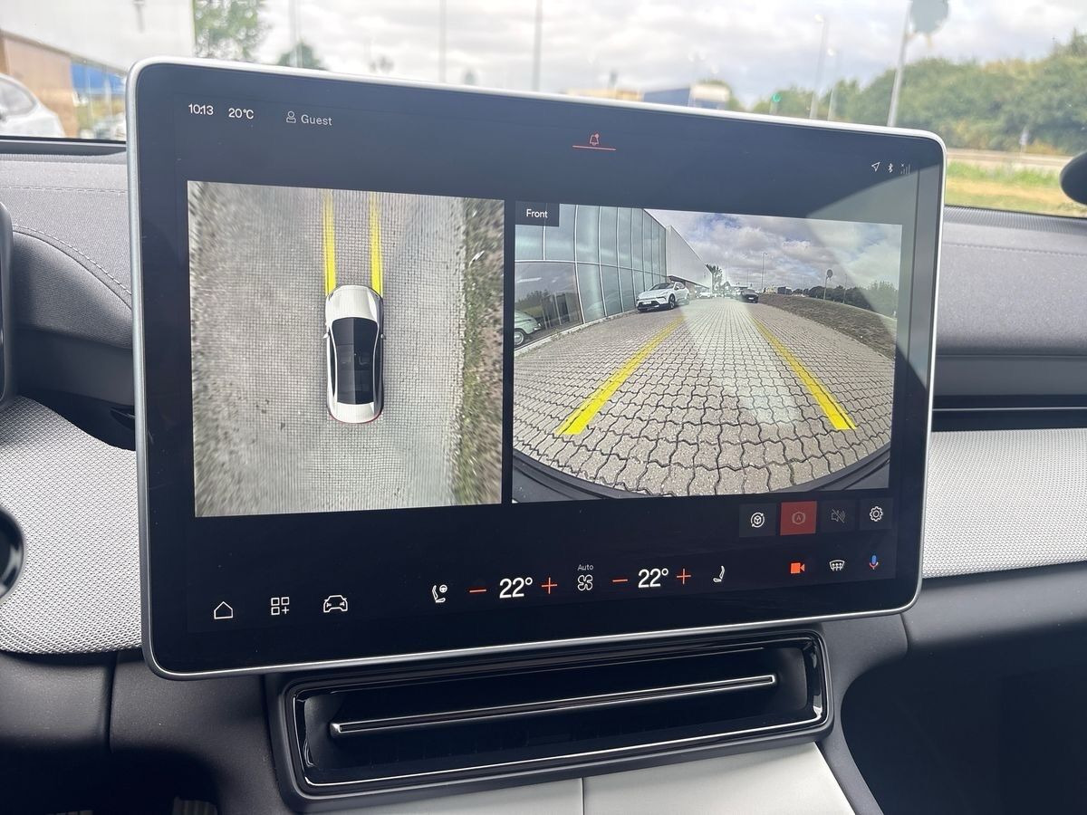 Hvid Polestar 4 fra 2026