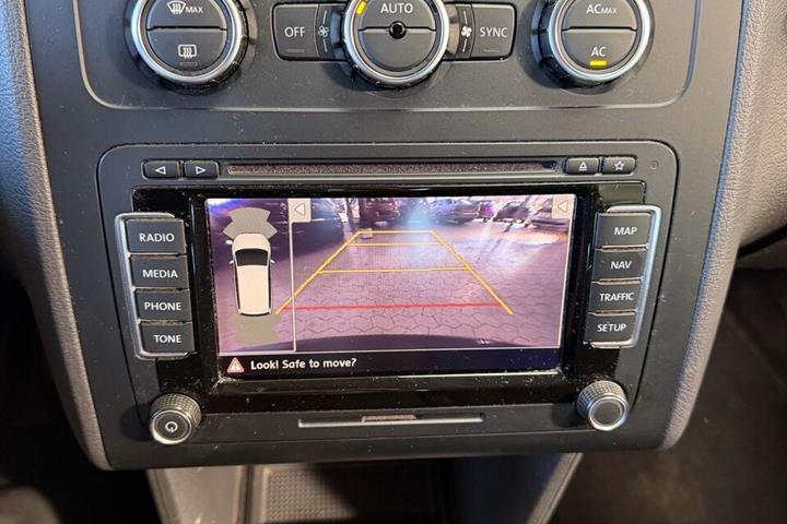 Sort VW Touran fra 2011