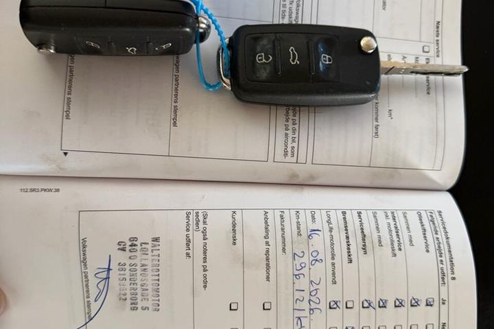 Sort VW Touran fra 2011
