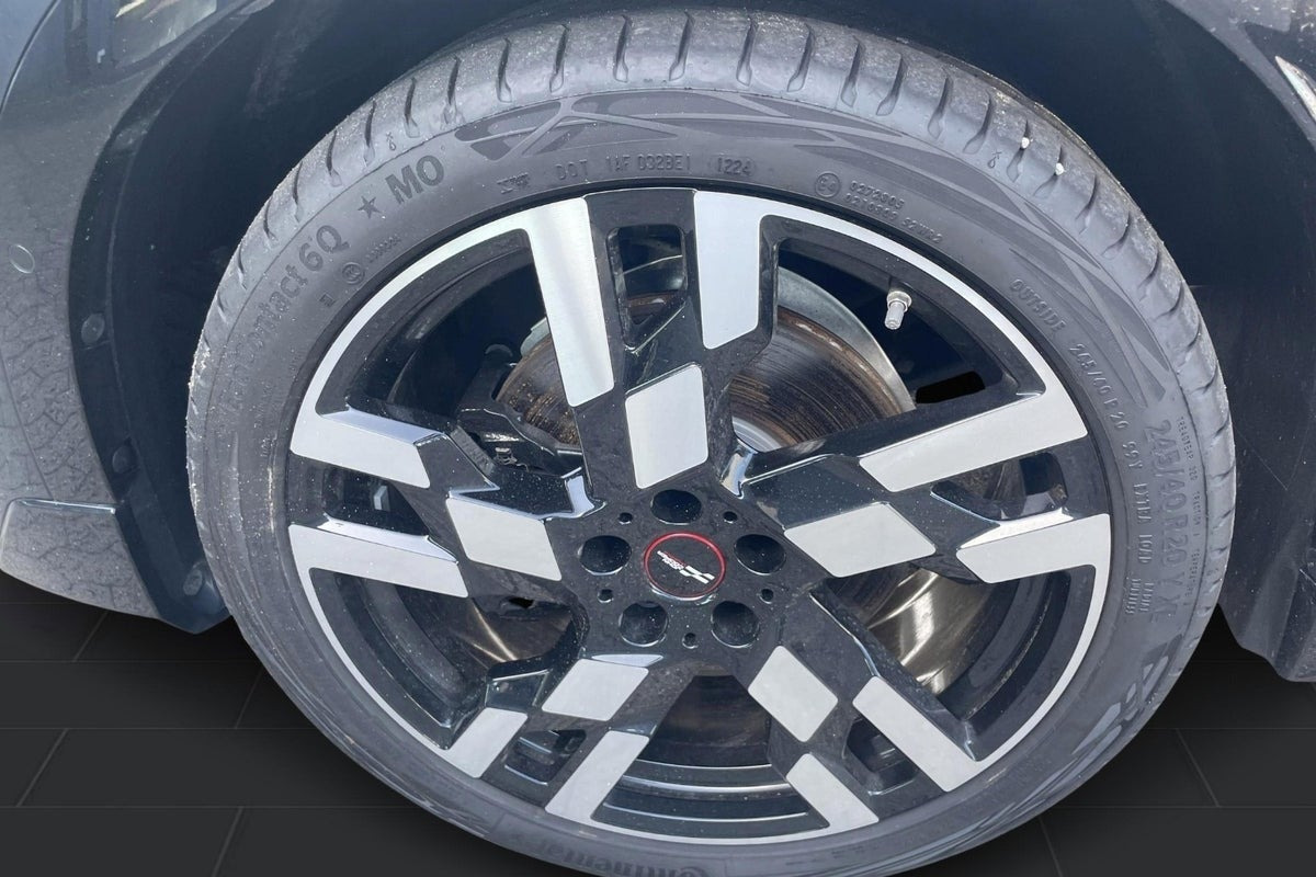 Grå Mini Countryman SE fra 2024