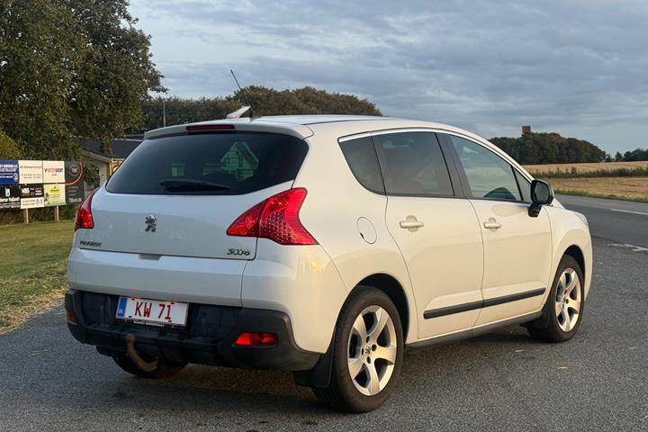 Hvid Peugeot 3008 fra 2011