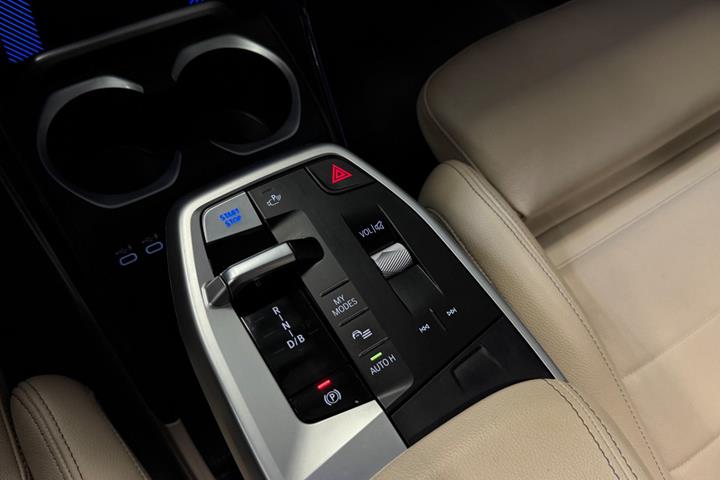 Sort BMW iX1 fra 2023