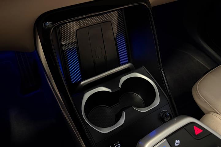 Sort BMW iX1 fra 2023