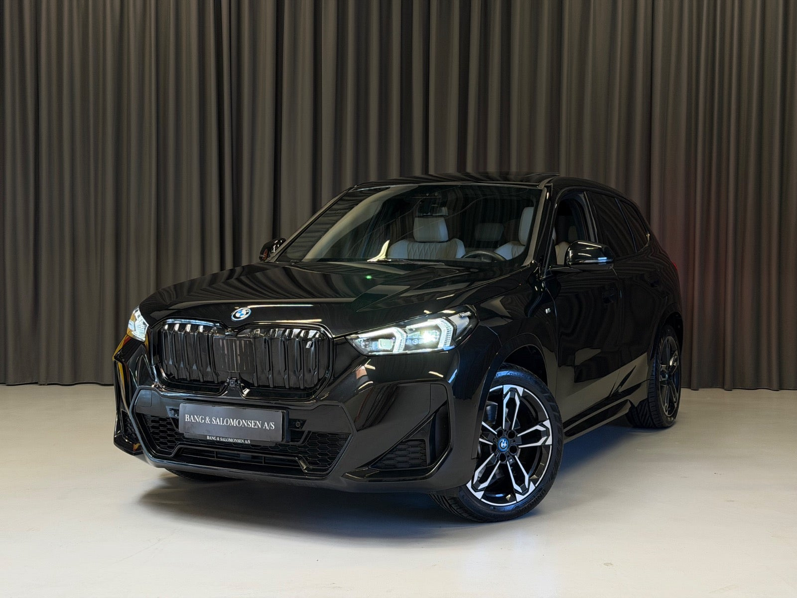 BMW iX1 xDrive30 Fully Charged M-Sport