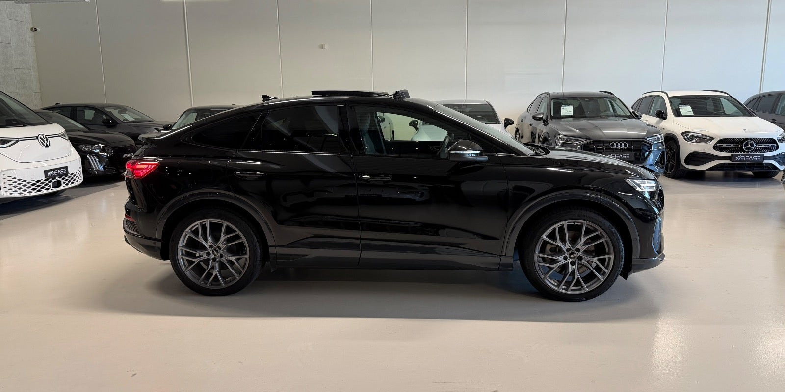 Sort Audi Q4 e-tron fra 2023