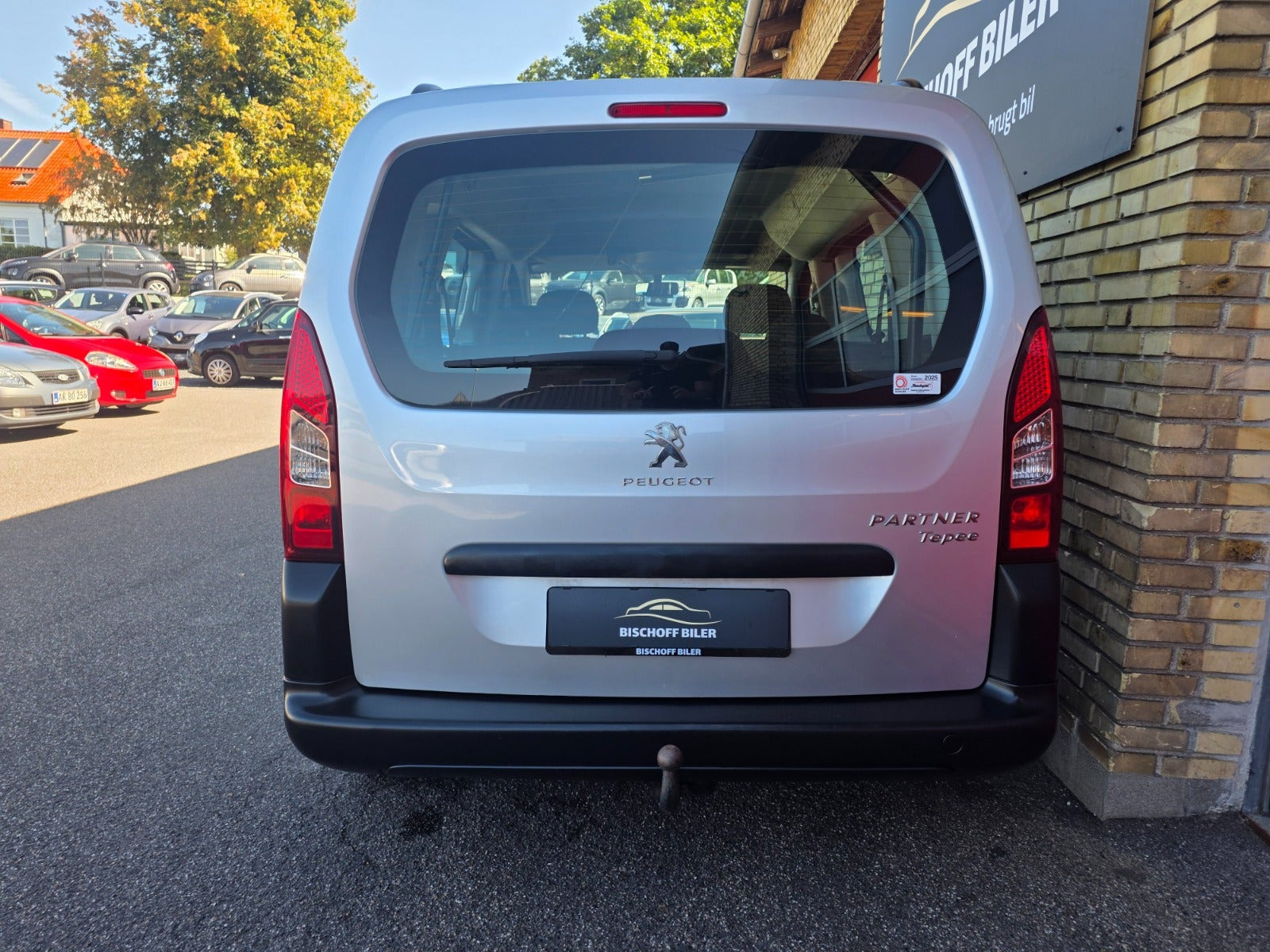 Grå Peugeot Partner Tepee fra 2017