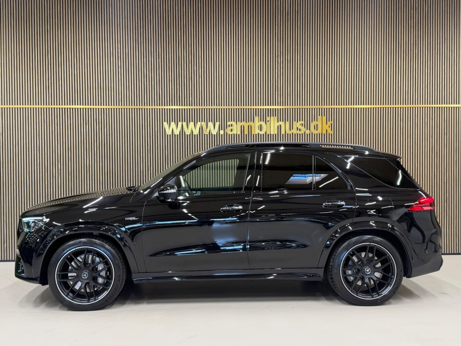 Sort Mercedes GLE53 fra 2025