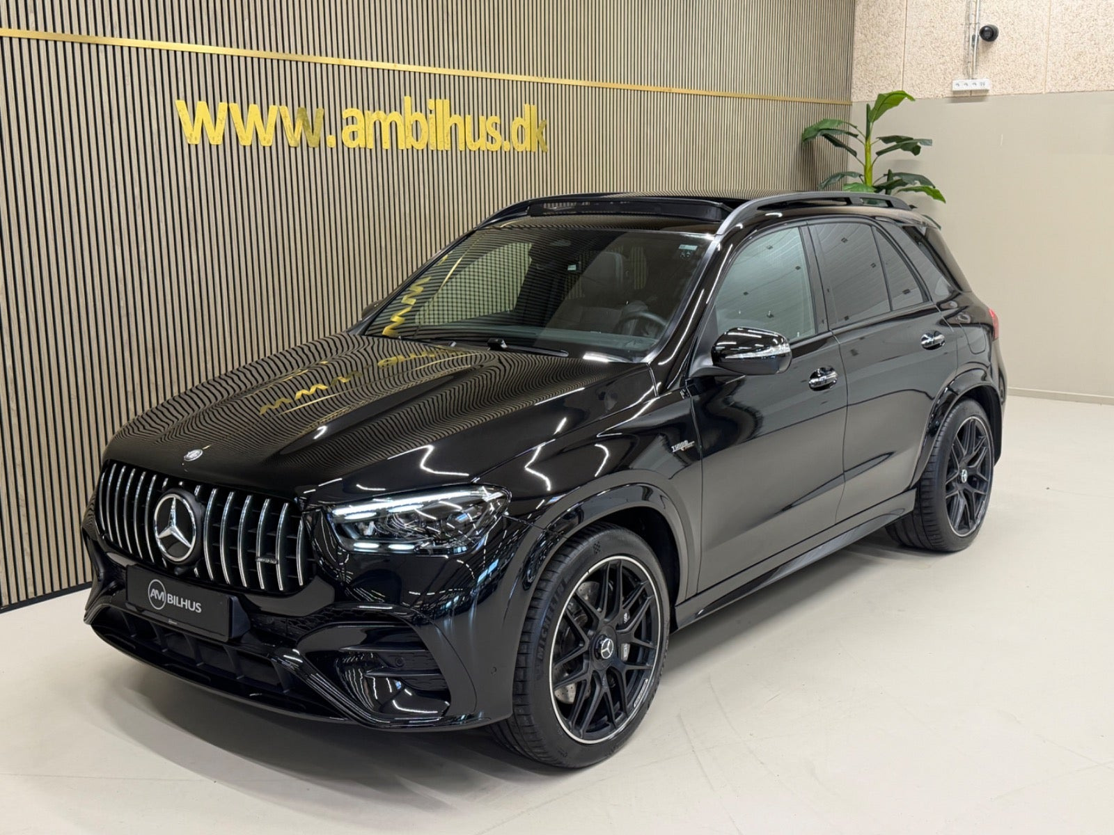 Sort Mercedes GLE53 fra 2025